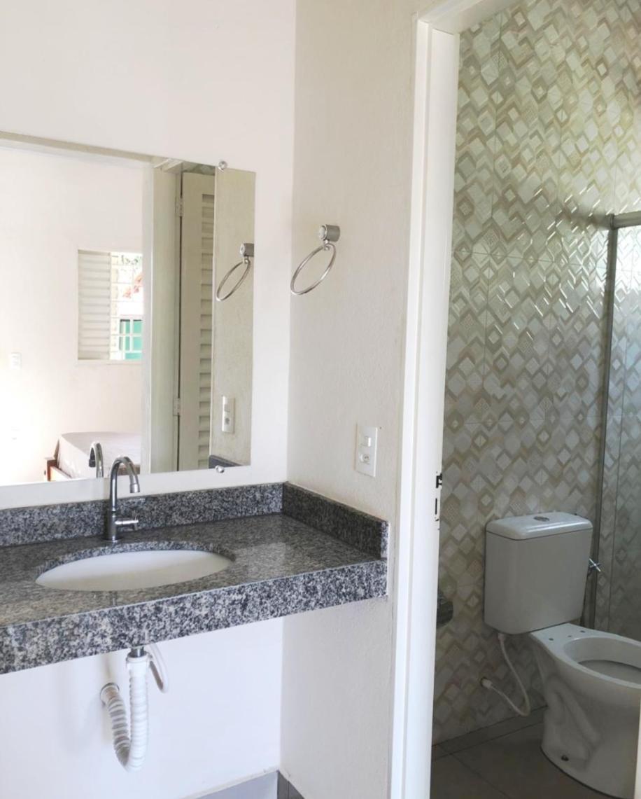2 Suites Piscina, Area De Lazer, Currasqueira - 1 Km Do Centro Pirenopolis Ngoại thất bức ảnh